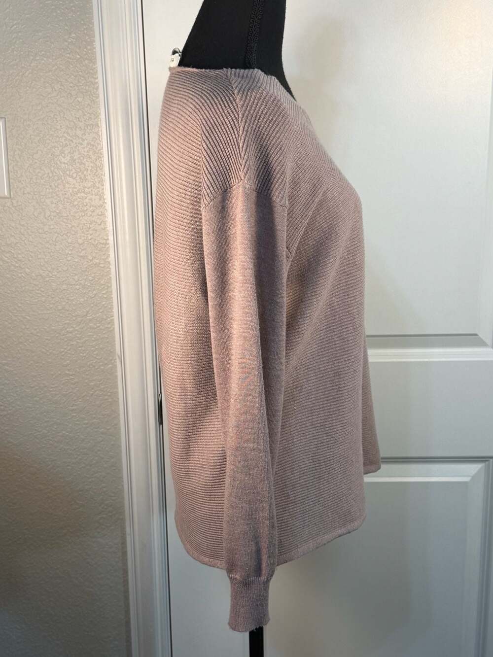 Ella Moss Women's V-Neck Ribbed Knit Sweater Size S - Picture 3 of 6